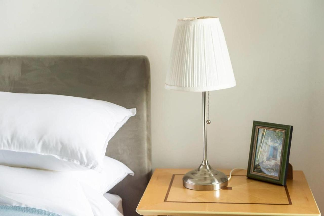 Guestready - Cosy Home 5 Minutes From Waverley! エディンバラ エクステリア 写真